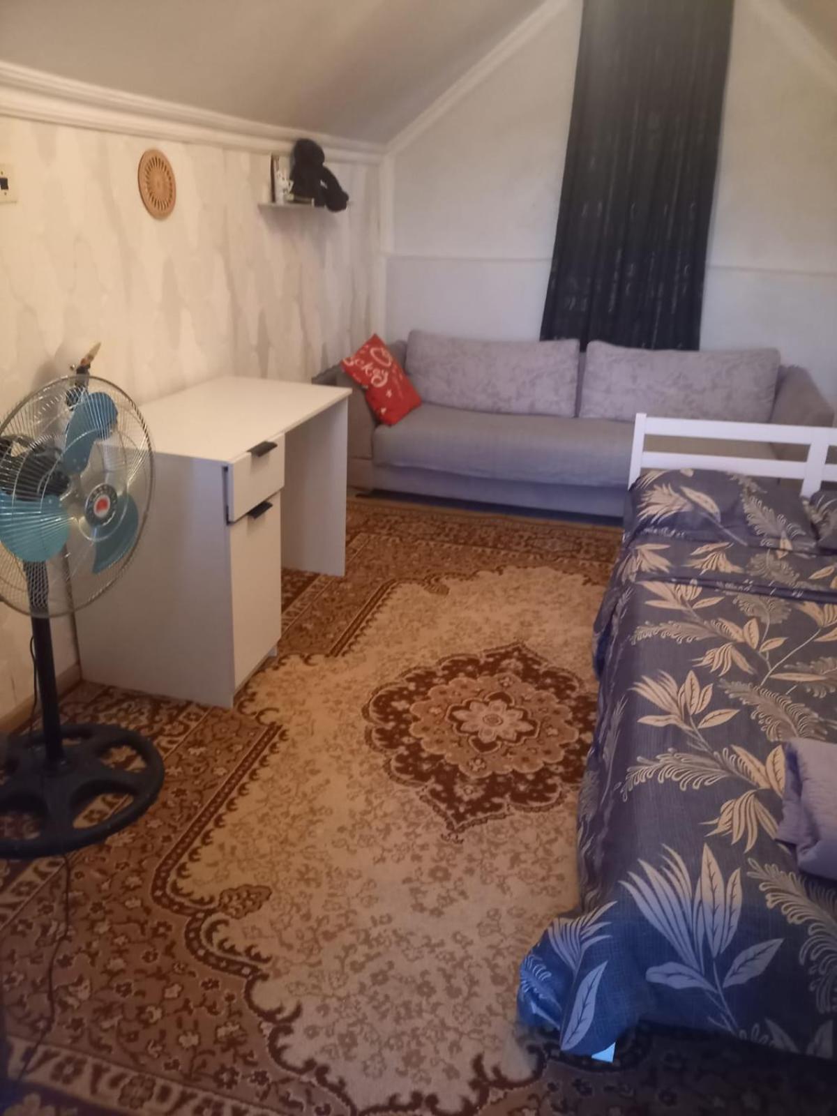 Mera Hostel Partskhanaqanevi Esterno foto